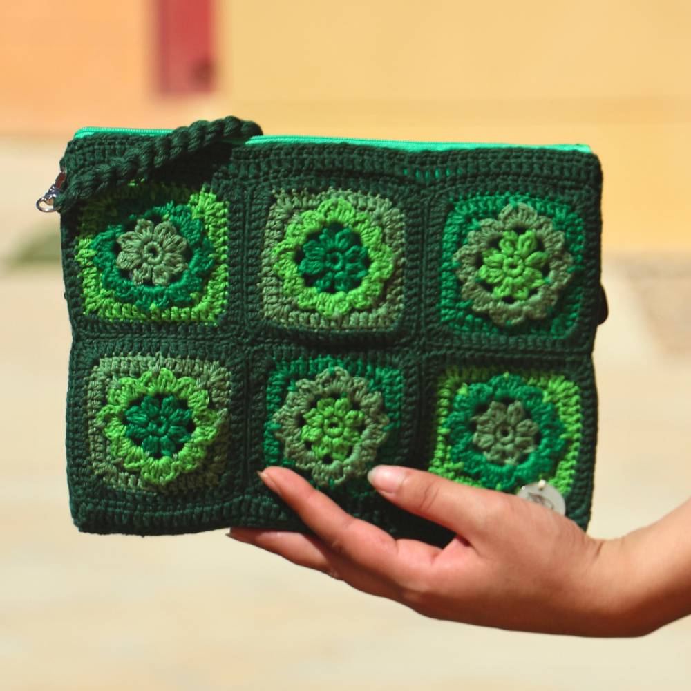 Clutch (Medium)